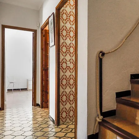 Con Piscina Privada Y Jardin Cerca De Cala Montgo - Es-325-45 *